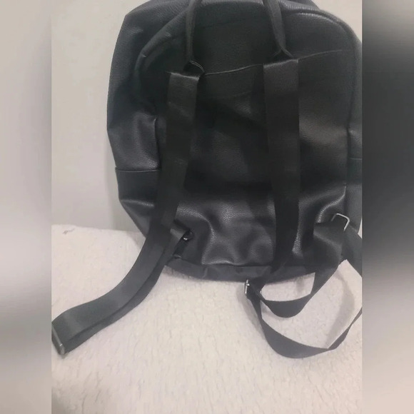 Tanger Outlet Book Bag - Picture 4 of 6